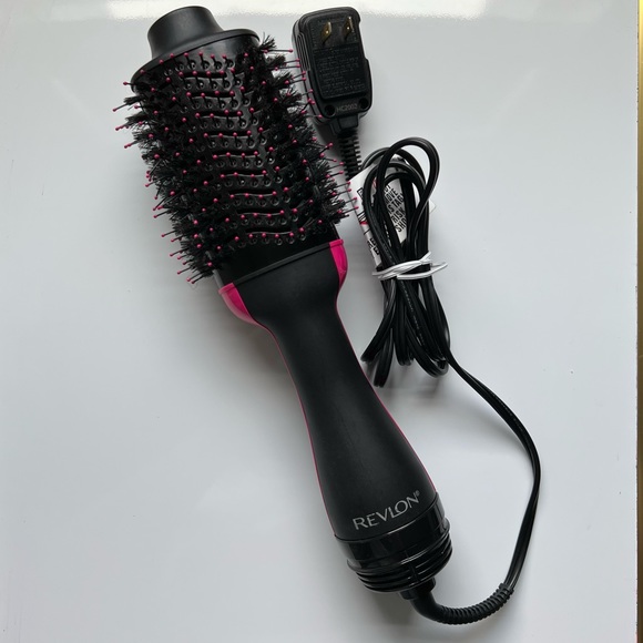 REVLON One-Step Volumizer Original 1.0 Hair Dryer and Hot Air Brush, Black - Picture 3 of 3
